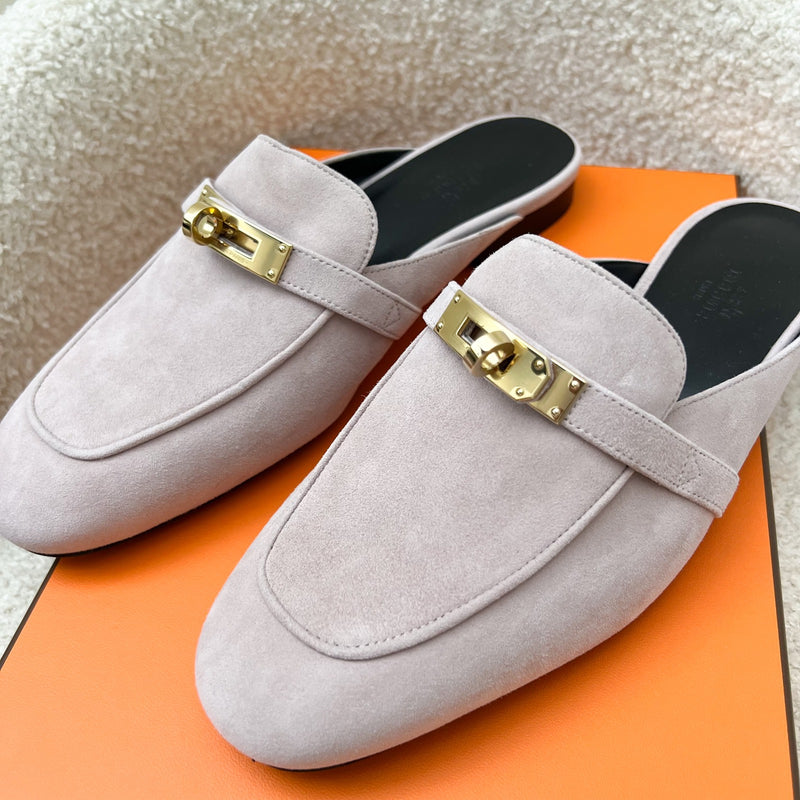 Hermes Kelly Buckle Oz Mules in Rose Porcelaine Goat Suede Leather and Permabrass HW Sz 38