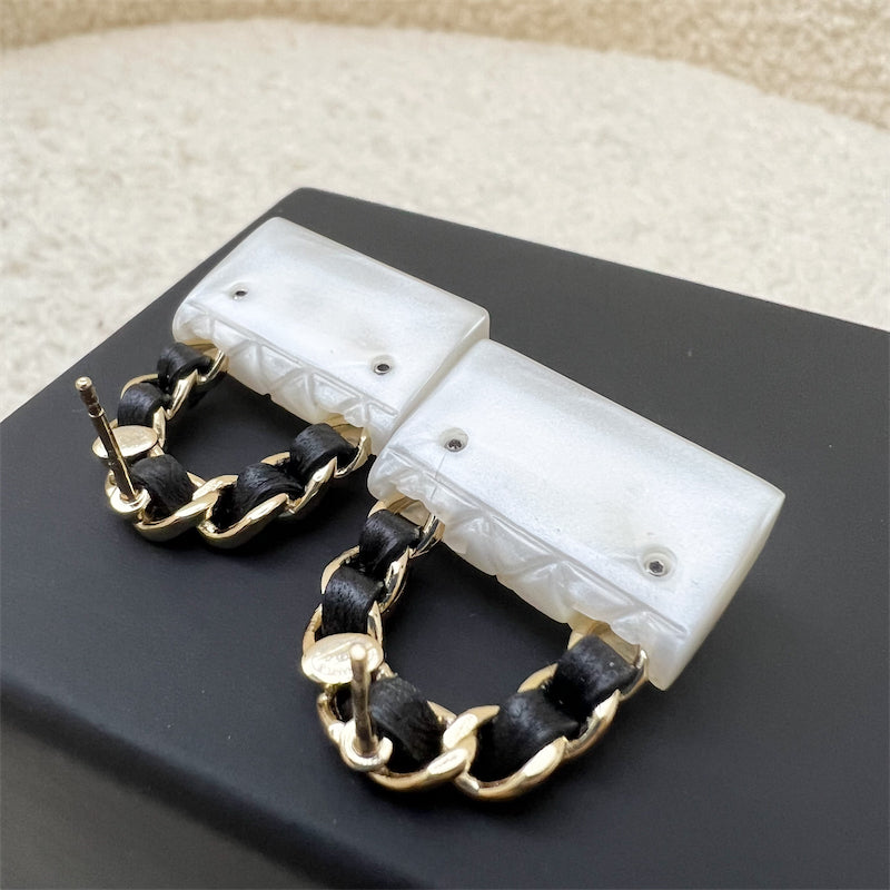 Chanel CC Logo Handbag Earrings in LGHW