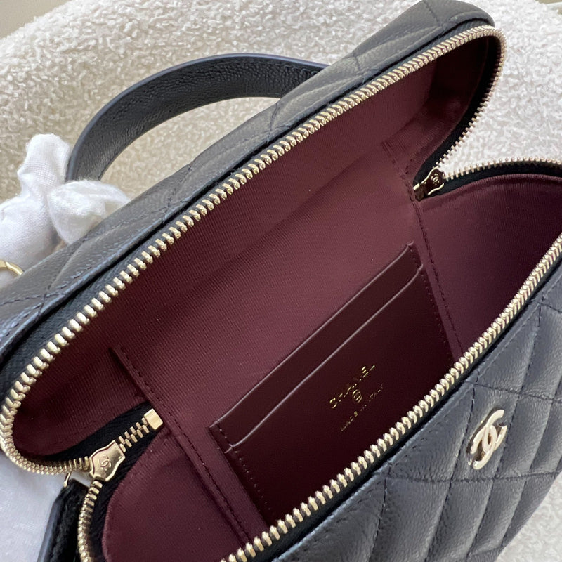 Chanel 25C Vanity / Clutch with Chain (LP Style Bag) in Black Caviar and LGHW (Model: AP4385)