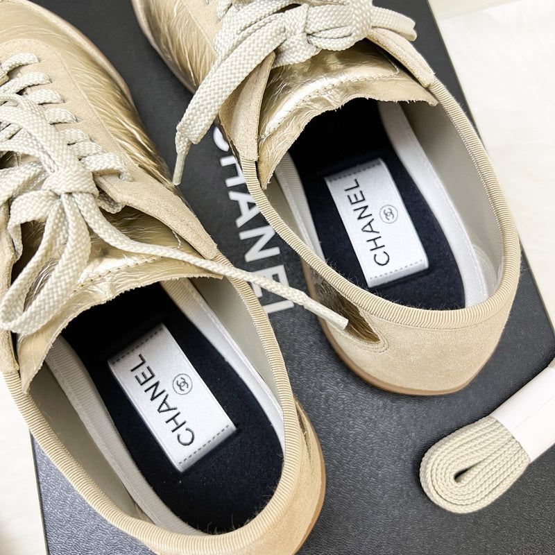 Chanel 25A Sneakers in Light Gold Crumpled Laminated Calfskin and Beige Suede Calfskin Sz 37.5 (Model: G46614)