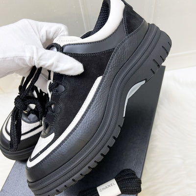 Chanel 25B Sneakers in Black and White Calfskin and Black Nubuck Sz 37.5 (Model: G46258)