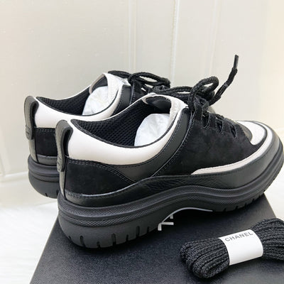 Chanel 25B Sneakers in Black and White Calfskin and Black Nubuck Sz 37.5 (Model: G46258)