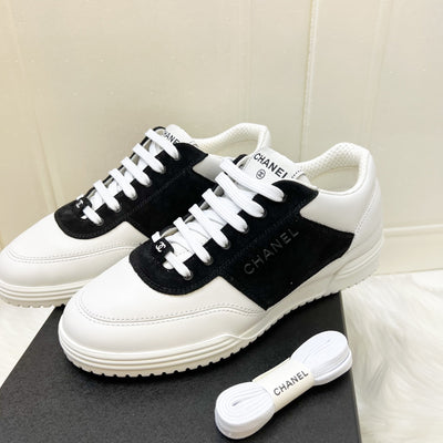 Chanel 24C Sneakers in White Calfskin and Black Suede Sz 38 (Model: G45470)