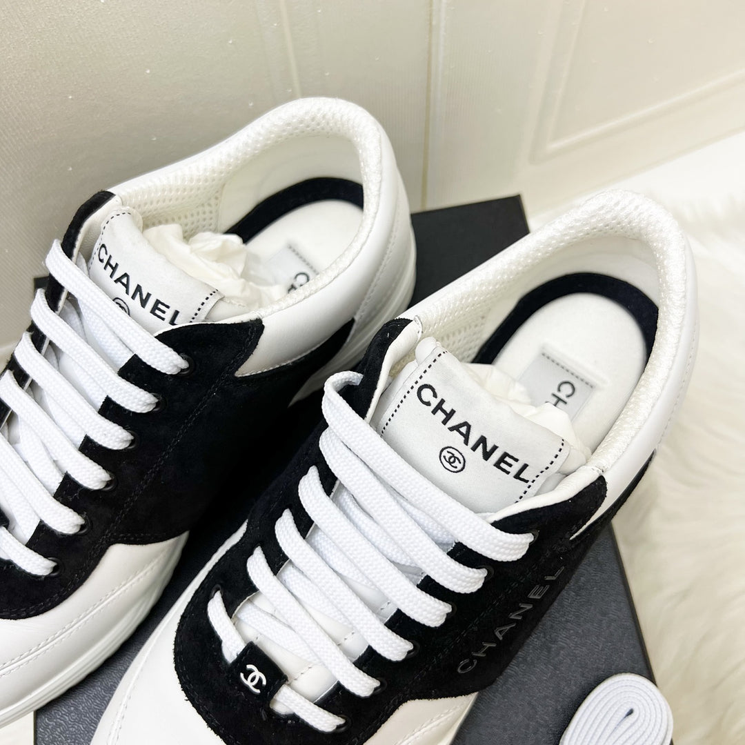 Chanel 24C Sneakers in White Calfskin and Black Suede Sz 38 (Model