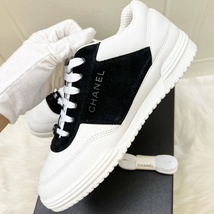 Chanel 24C Sneakers in White Calfskin and Black Suede Sz 38 (Model