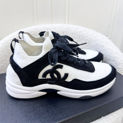 Chanel 21A Sneakers / Trainers in Black Suede &amp; White Fabric Size 38