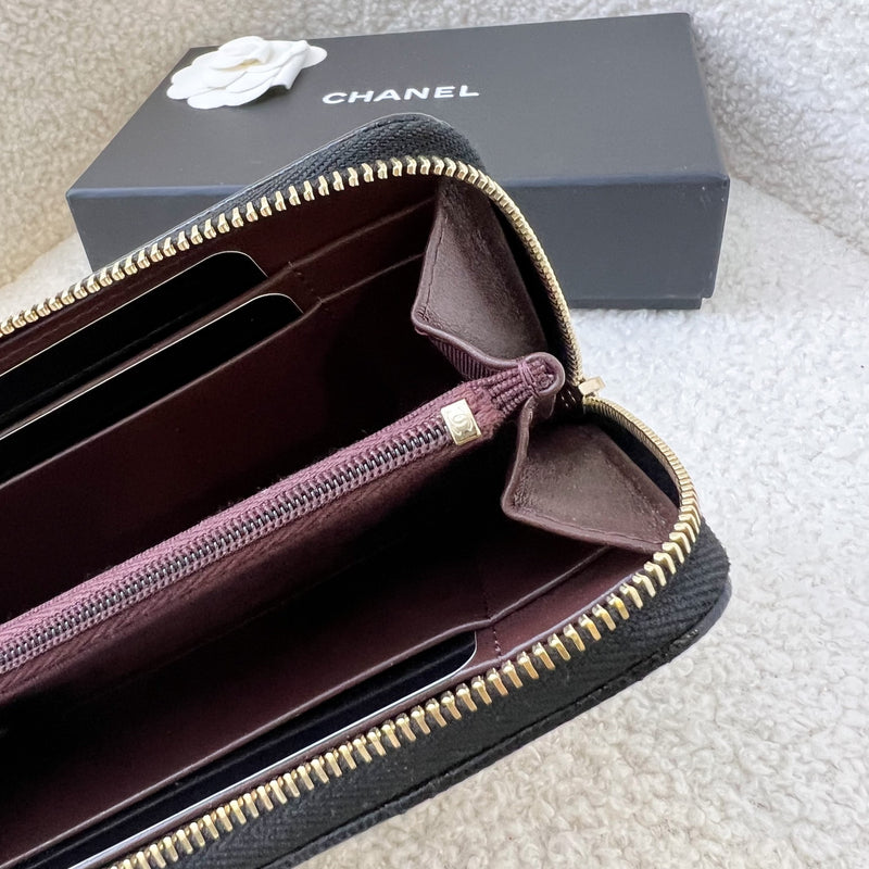 Chanel Zippy Mid-Length Medium Wallet in Black Caviar LGHW