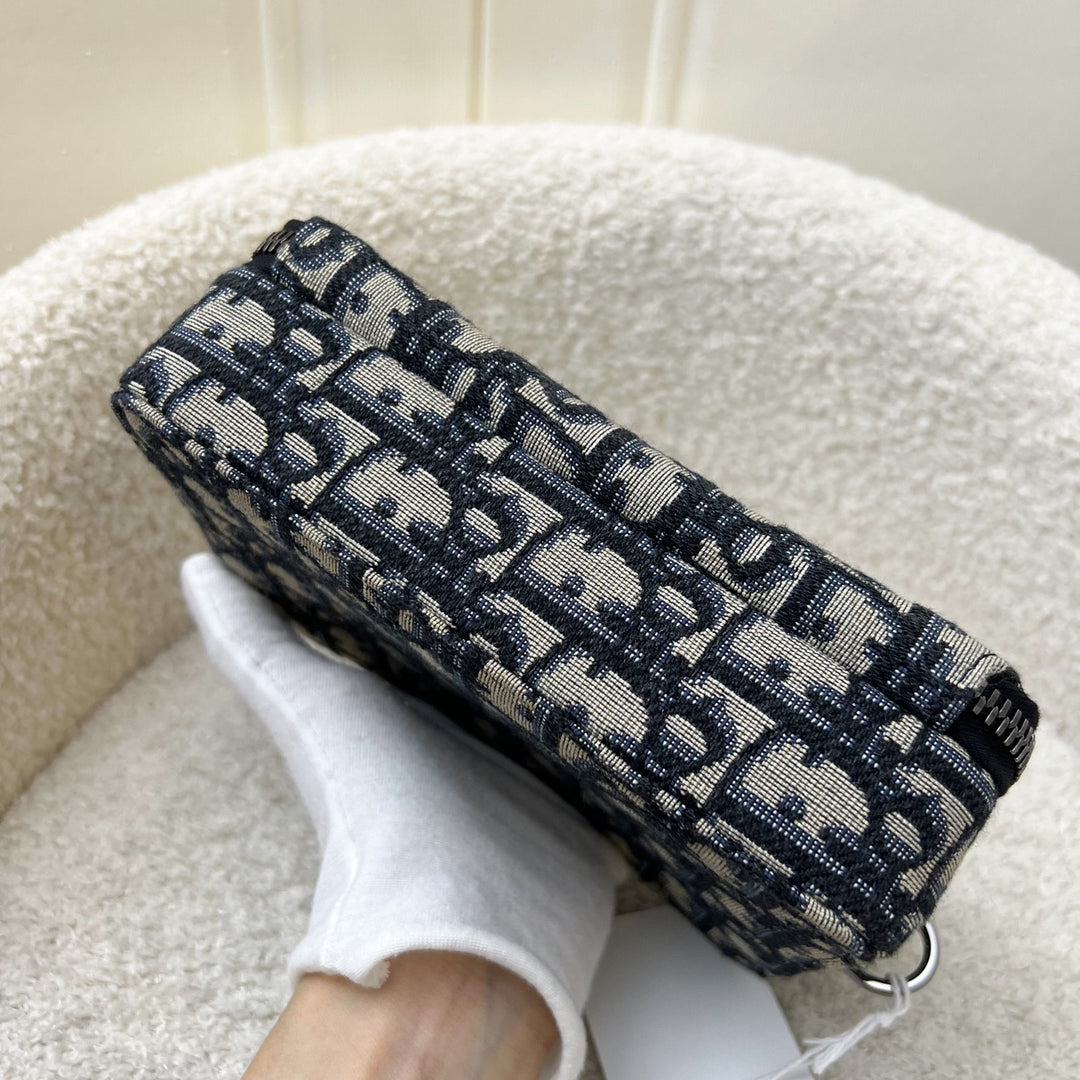DIOR ネイビー ジッパーポーチ ギフト包装 612nAUrRZpL._AC_SS300_.jpg