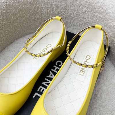 Chanel Ballerina Pumps in Yellow Lambskin and Patent Leather with Camilia Dangling Charm Sz37