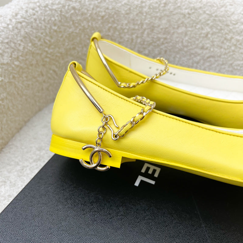 Chanel Ballerina Pumps in Yellow Lambskin and Patent Leather with Camilia Dangling Charm Sz37