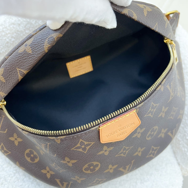 LV Bumbag in Monogram Canvas and GHW