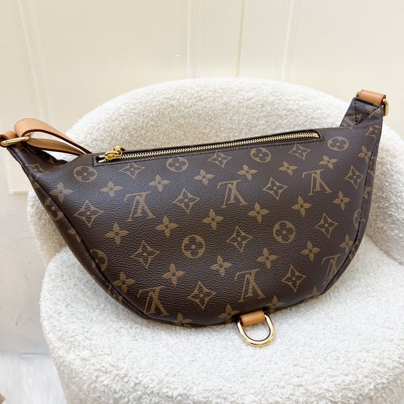 LV Bumbag in Monogram Canvas and GHW