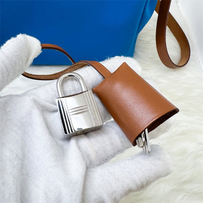 Hermes Herbag 31 Retourne in Bleu / Rouge Canvas, Naturel Leather and PHW