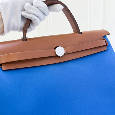 Hermes Herbag 31 Retourne in Bleu / Rouge Canvas, Naturel Leather and PHW