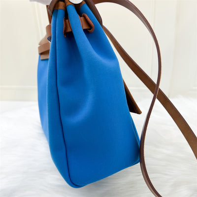 Hermes Herbag 31 Retourne in Bleu / Rouge Canvas, Naturel Leather and PHW