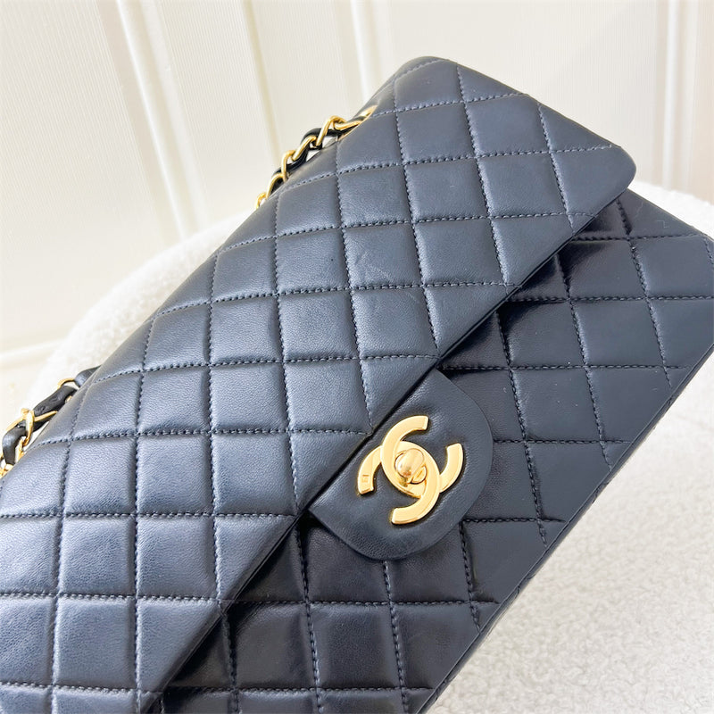 Chanel Vintage Medium Classic Flap CF in Black Lambskin 24K Plated GHW