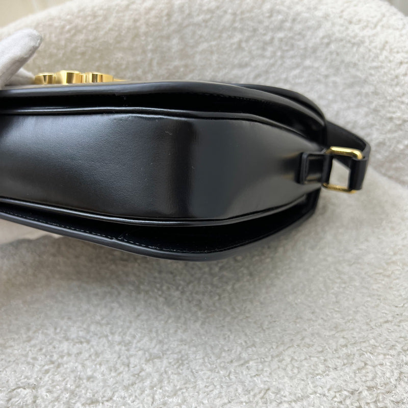 Celine Classique Triomphe Flap Bag in Noir Black Shiny Calfskin and GHW (Model: 187363BF4)