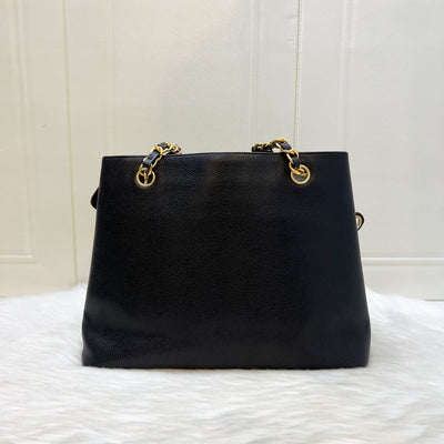 Chanel Vintage Shoulder Bag in Black Caviar and 24K Gold Plated HW