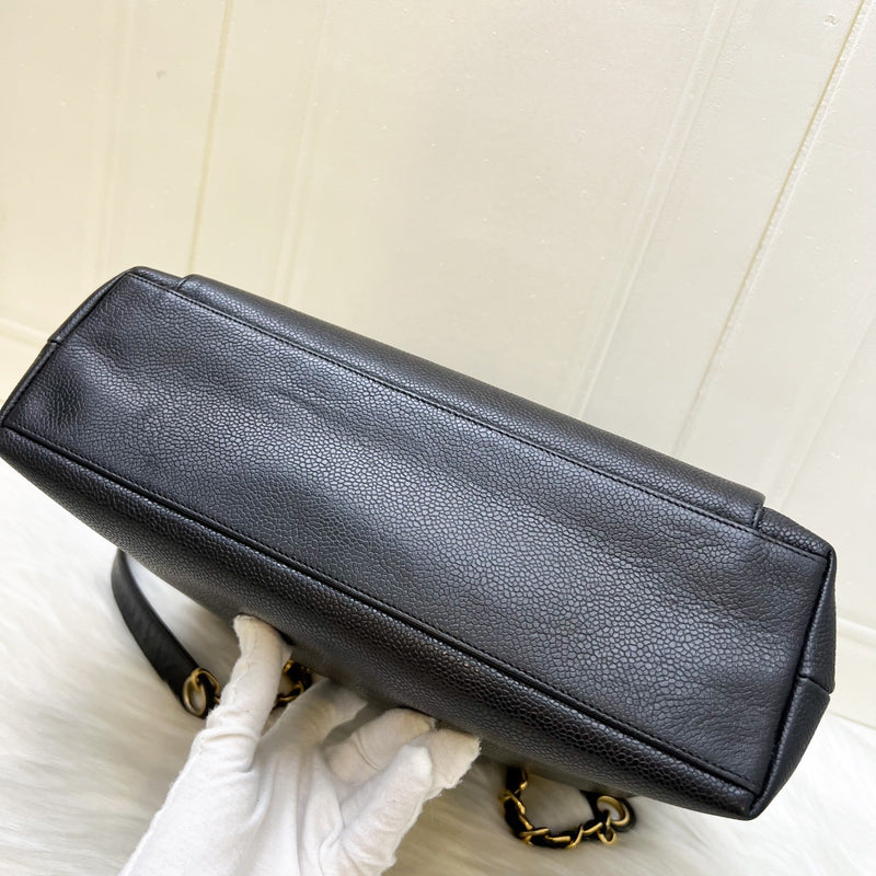 Chanel Vintage Shoulder Bag in Black Caviar and 24K Gold Plated HW