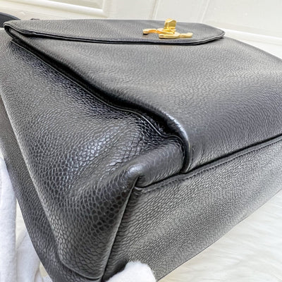 Chanel Vintage Shoulder Bag in Black Caviar and 24K Gold Plated HW
