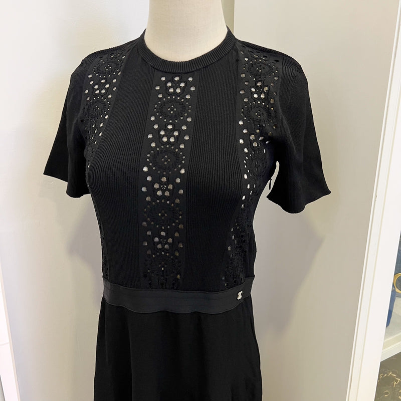 Chanel 25B Knitted Maxi Black Dress in Viscose and Polyester Sz 40 (Model: P80278)