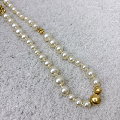 Chanel 07P Long Necklace with Pearls and CC Logo in GHW