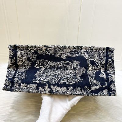 Dior Medium Book Tote in Blue and Ecru Toile de Jouy Reverse Embroidery Canvas (Model: M1296ZRGO, Colour: M928)
