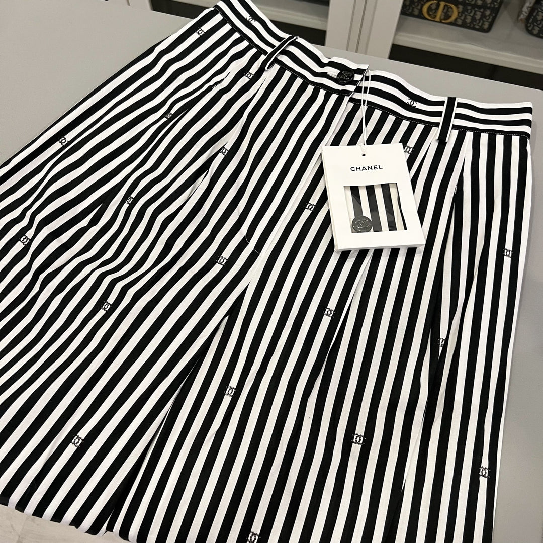 Chanel Pinstripe Long Pants with CC Mini Crystals Sz 36 (Model