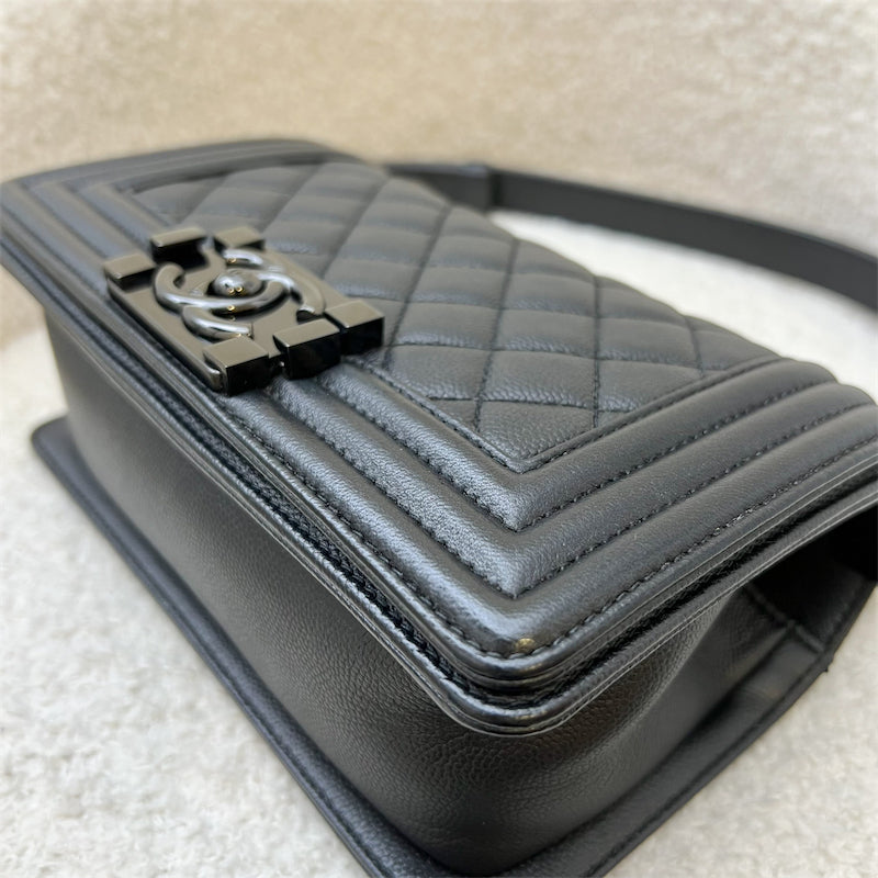 Chanel Small 20cm So Black Boy Flap in Black Caviar and Black HW