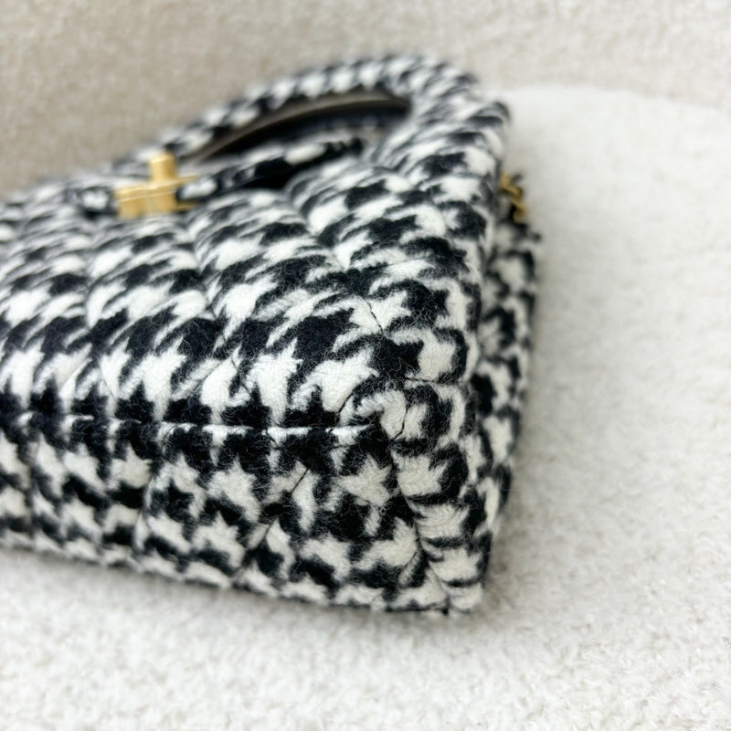 Chanel Mini / Small Kelly Bag in 24A Houndstooth Tweed and AGHW