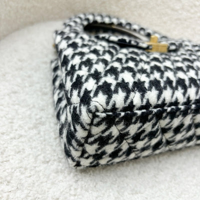 Chanel Mini / Small Kelly Bag in 24A Houndstooth Tweed and AGHW