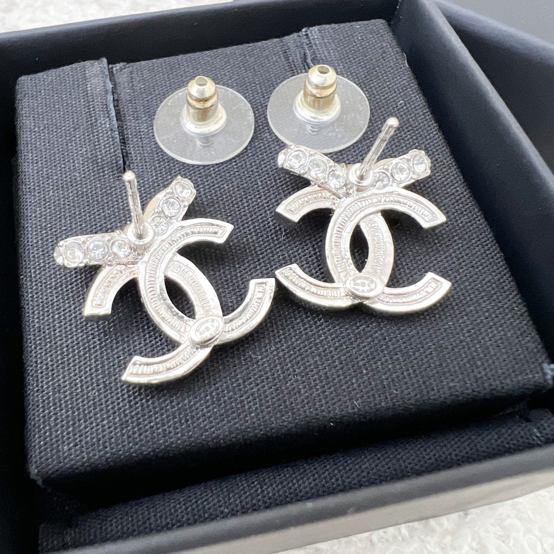 23AW★大人気ロゴ×スターモチーフ♪CHANEL オープンリング 23AW☆大人気ロゴ×スターモチーフ♪CHANEL オープンリング