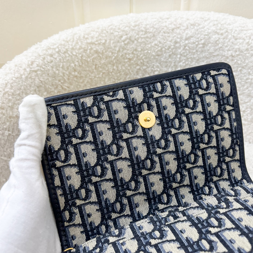 30分限定‼️表示より2万円オフ‼️未使用‼️Dior Vintage Wallet Dior Wallet & Passport Cover Holder 30 Montaigne Cannage