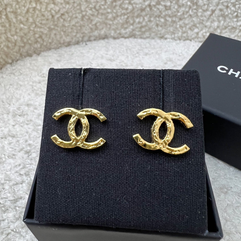 Chanel 24C CC Earrings in Gold Tone HW (Model: ABC502)