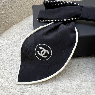 Chanel 23K Bow Barrette Hair Clip in Black and Off White Fabric