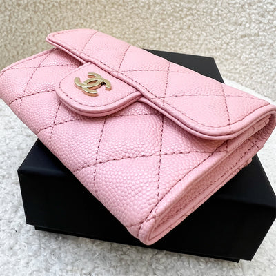 Chanel Classic Snap Cardholder in 22C Pink Caviar and LGHW