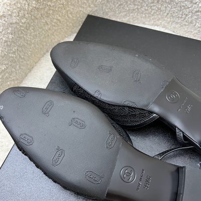 Chanel Slingbacks in Black Leather, Lace and Gosgrain Size 39.5 (Model: G31319)