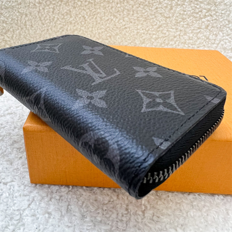 LV Zippy Card Holder / Purse in Monogram Eclipse and SHW