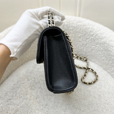 Chanel 25S Top Handle Kelly Clutch with Chain in Black Caviar and GHW