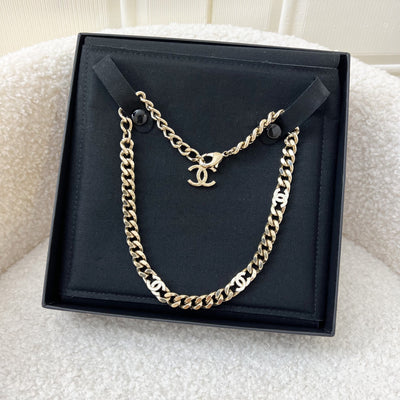 Chanel 22S Choker Necklace in LGHW