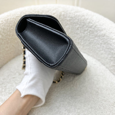 Chanel 25S Top Handle Kelly Clutch with Chain in Black Caviar and GHW
