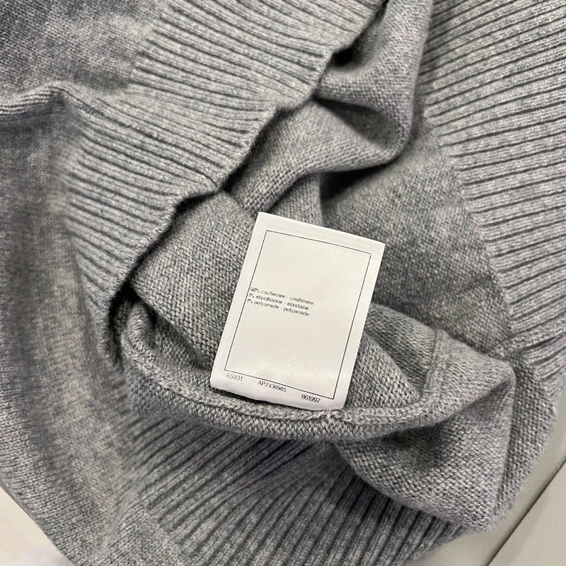 Chanel 24B Knitted Pullover with CC Logo Turnlocks in Grey Cashmere (Model: P77869)