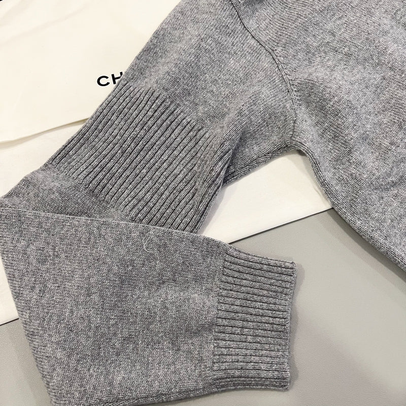 Chanel 24B Knitted Pullover with CC Logo Turnlocks in Grey Cashmere (Model: P77869)