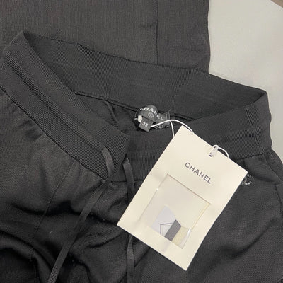 Chanel 25A Pants in Black &amp; Ecru Mixed Fibres (Vicose and Polyamide) Sz 38 (Model: P80118)