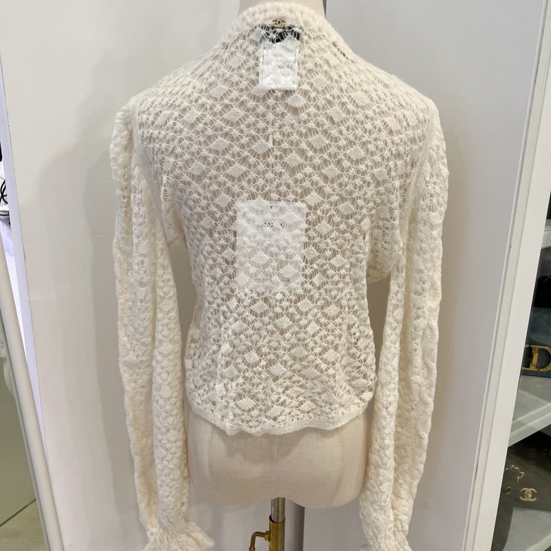 Chanel 23K Runway Pullover in White Alpaca and Polyamide (Model: P75692)