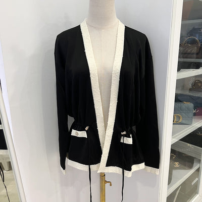 Chanel 25A Cardigan in Black and Ecru Mixed Fibers Sz 38 (Model: P80094)