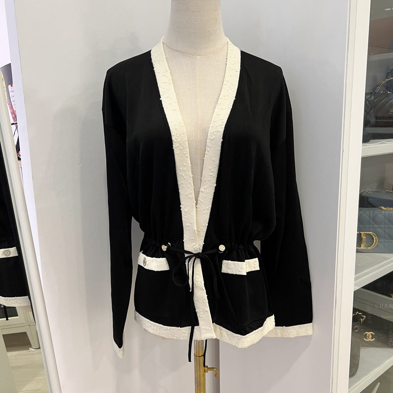 Chanel 25A Cardigan in Black and Ecru Mixed Fibers Sz 38 (Model: P80094)