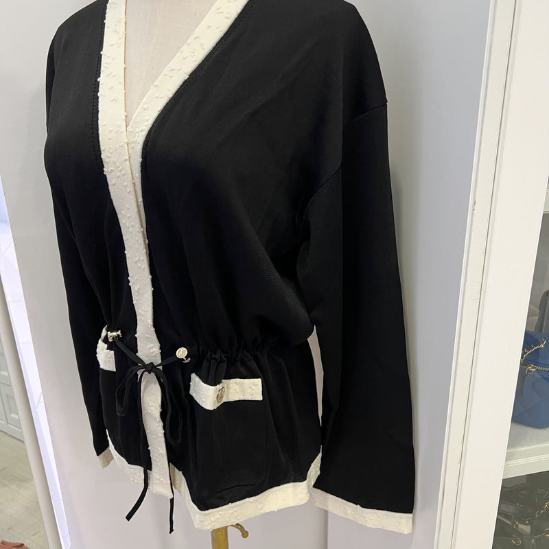 Chanel 25A Cardigan in Black and Ecru Mixed Fibers Sz 38 (Model: P80094)