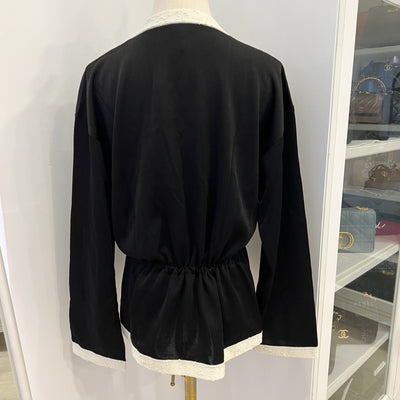 Chanel 25A Cardigan in Black and Ecru Mixed Fibers Sz 38 (Model: P80094)