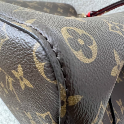 LV Neonoe MM Bucket Bag in Monogram Canvas and GHW